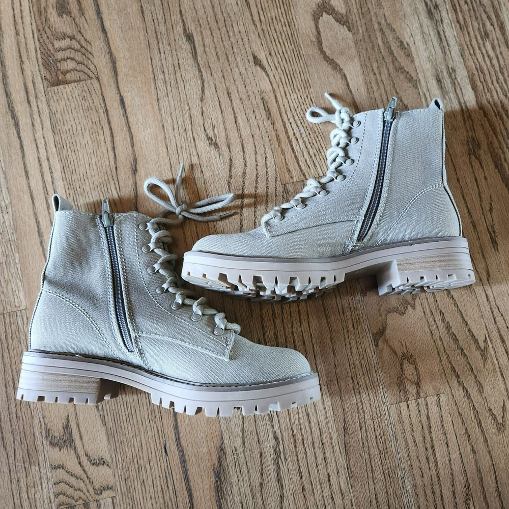 Women's Universal Thread Parker Beige Combat Boots Size 8.5 Lace Up Chunky Heel - Picture 7 of 14